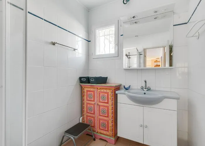 Sunny Getaway Roquebrun