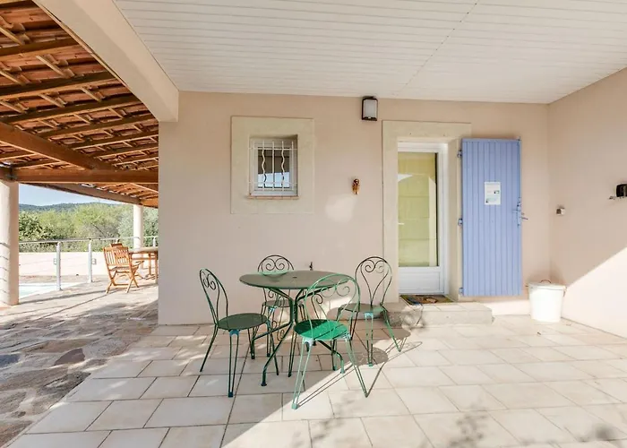 فيلة Sunny Getaway Roquebrun